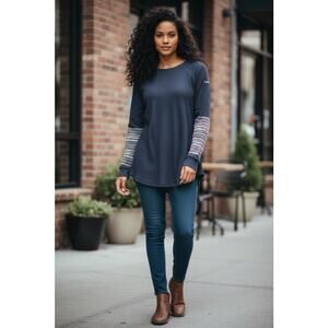 Columbia Thermal Shirt Womens Large Dark Blue Knit Long Fair Isle Sleeve Trim